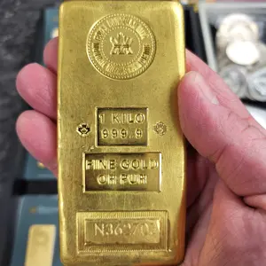 Coin and bullion piece 16 on display